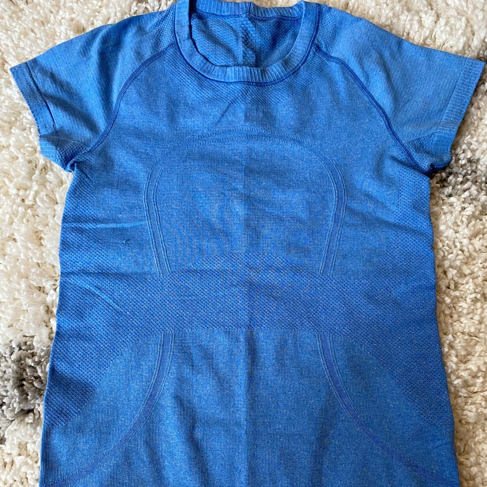 GUC Blue Lululemon Short Sleeve Swiftly Size 6